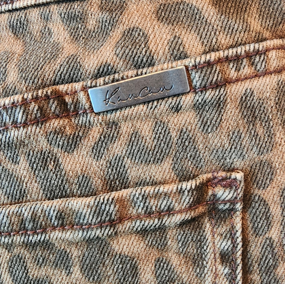 KanCan High Rise Leopard Jeans - Picture 10 of 11